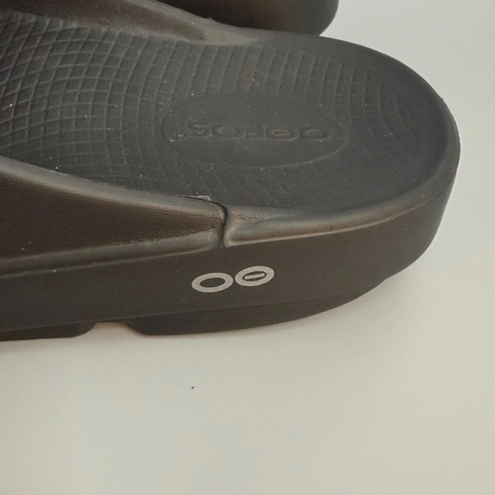 Oofos Ooahh Recovery Slide Sandal Black Men’s 7- W‎ 9 EU 40